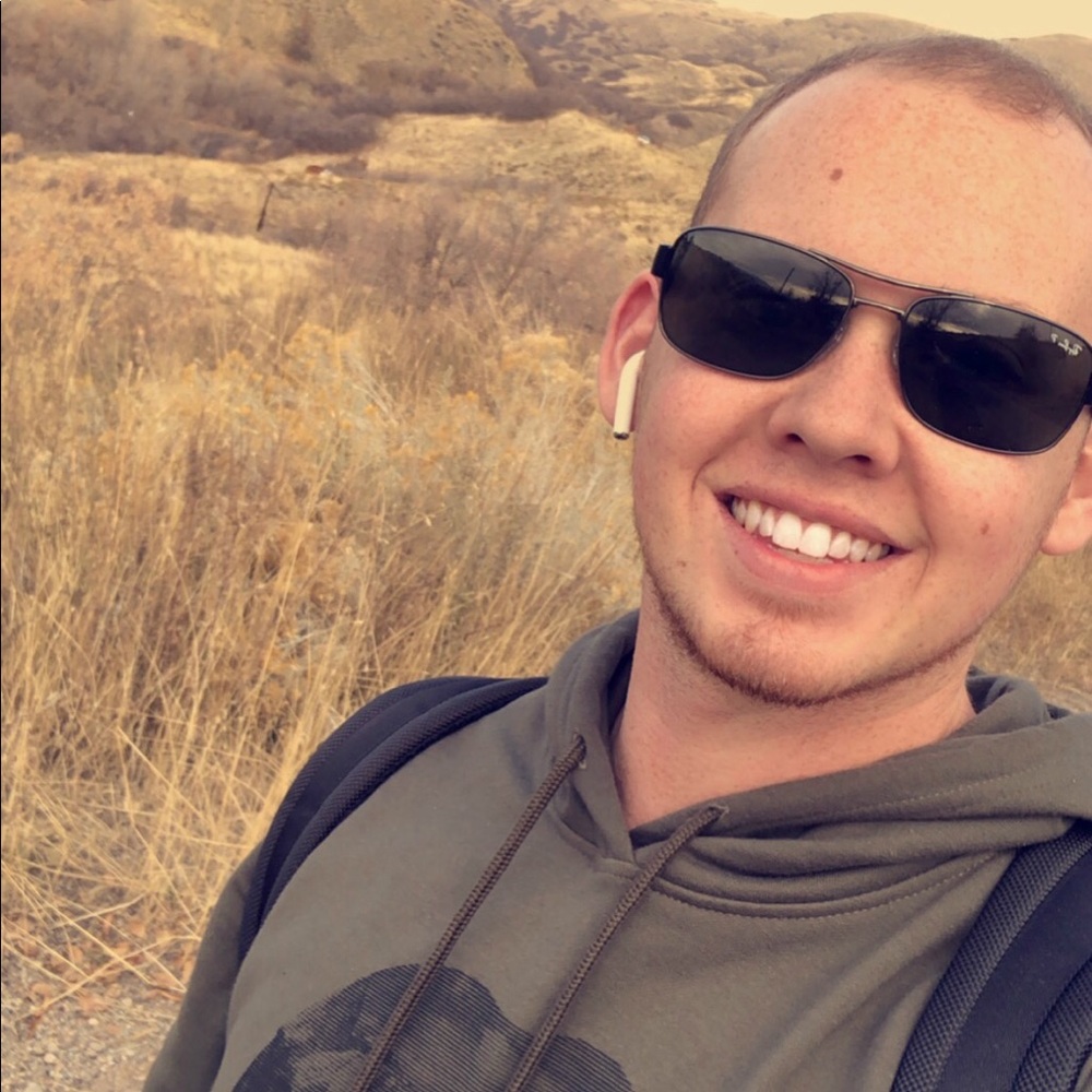 Meet your Posher, Logan